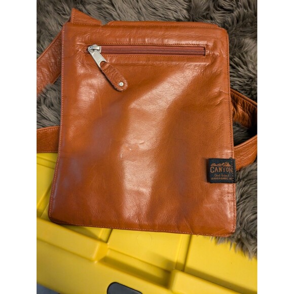 Vintage Canyon Outback Tote-Adobe Clay-Cowhide Leather - Picture 14 of 16